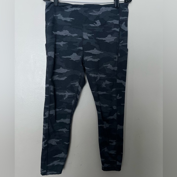 Athleta Pants - Athleta Women's Black Camouflage Leggings
